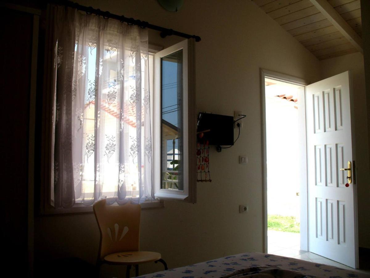 Vela E Bardhe Βίλα Dhërmi Εξωτερικό φωτογραφία